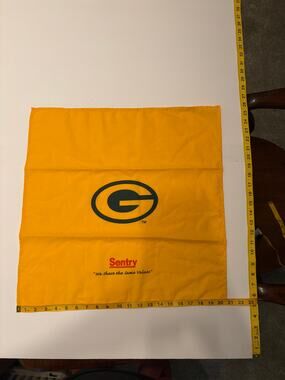 Green Bay Packers Sentry Promo Rally Towel Gold G Logo NFL Fan Memorabilia 23x21